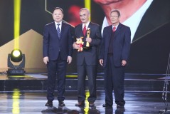 山东泰山队韩鹏独中六元，率队4连胜创赛季辉煌