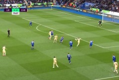 天王山之战！阿森纳加时绝杀利物浦，时隔21年再捧英超奖杯！